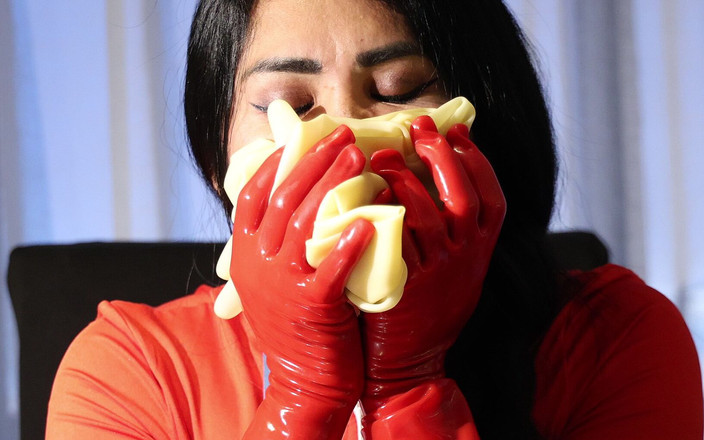 DominaFireOfficial: Kırmızı lateks eldiven fetişi asmr
