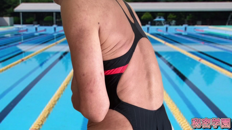 SecretGakuen: Staré závodní plavky byly takové vysoké nohavice a vysoký střih...