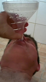4 Girls Piss Femdom