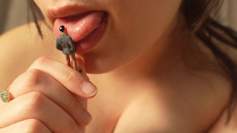 AmayaMori: Giantess Discovers a Tiny Secret in Her Room