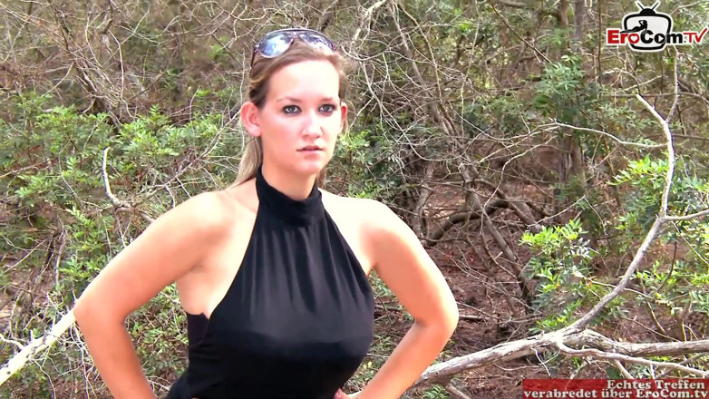 EroCom: Normal woman with brown hair and big tits fuck outside