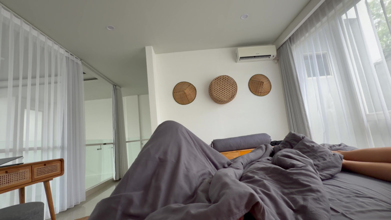 Chokobanana: I Sabotaged the Ac to Get My Thick Roommate to...