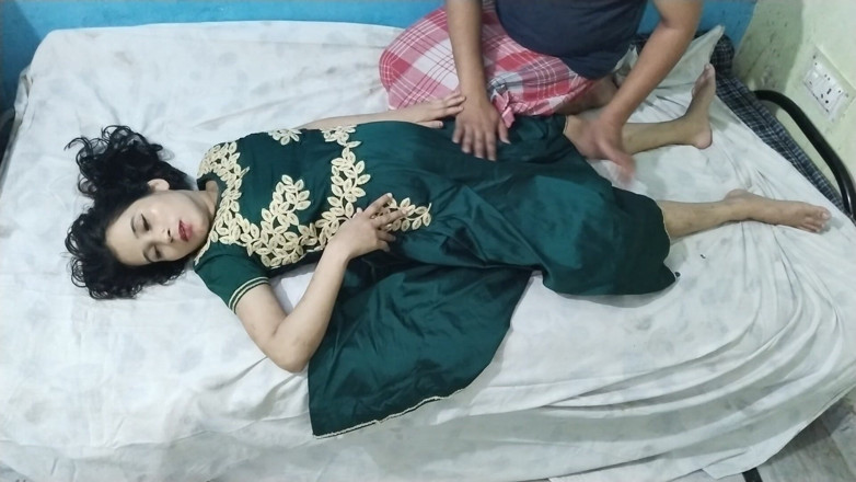 Indian Muslim Couple: Istri desi tanish fatima suasana hati liar dia tidak bisa...