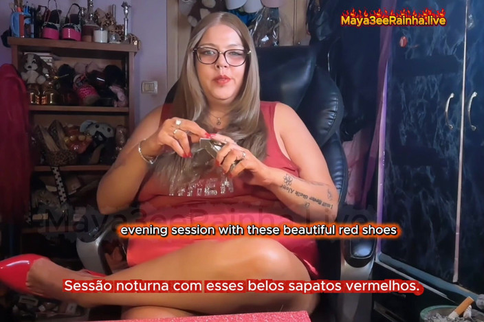 Goddess Maya3ee Rainha: Brazilská bbw milf bohyně kouří a vypráví to všechno