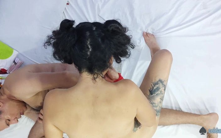 COLDANIVE: 男人训练他老婆的女同性爱 #099 完整视频长女插男