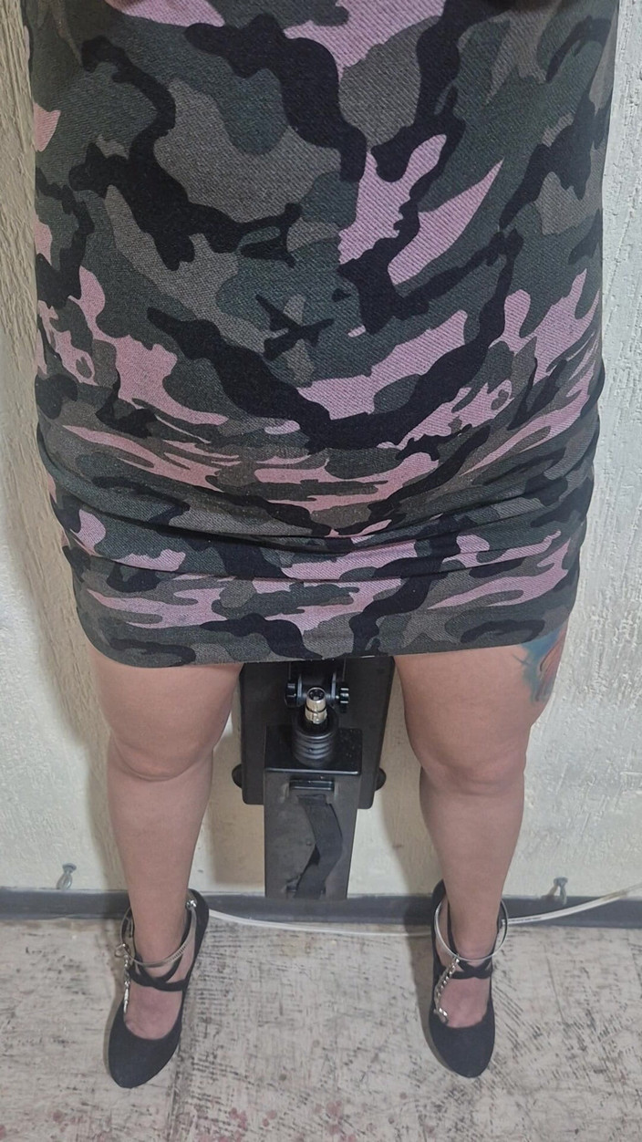 Submissive Susanna: Mencuba mainan baharu yang lebih tebal