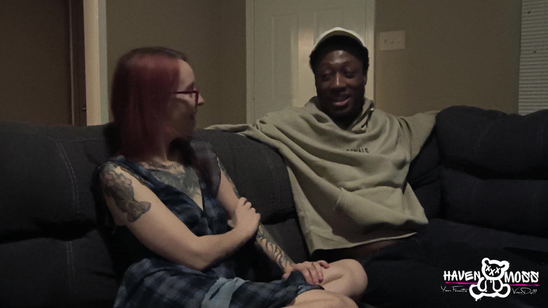 Haven Moss: Malá bílá manželka havens saje a jezdí na perfektní hračce (velký černý...