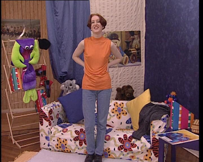 YOUR FIRST PORN: Sonja Spielt, mit Ihre Fotze - Sonja juega con su coño