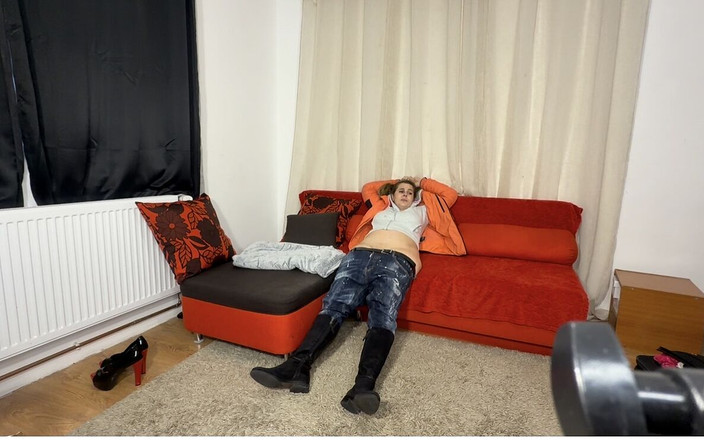 Emeli: アス・クラック・ショー