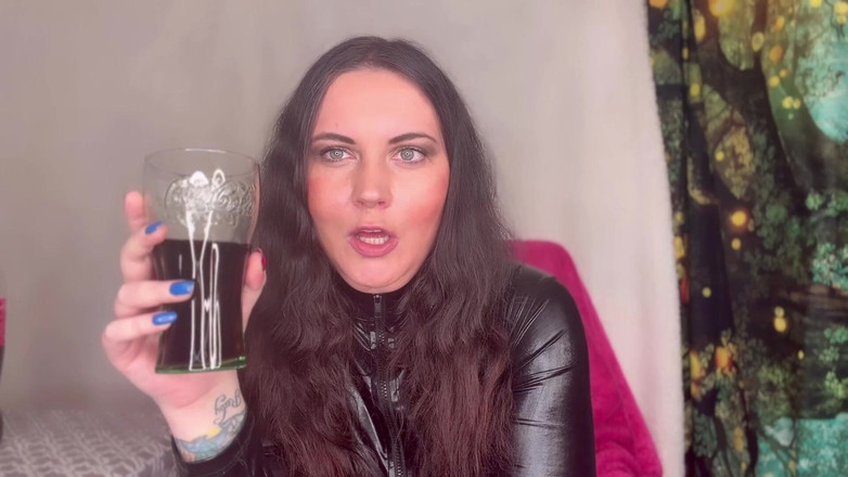 MissFFW: Bayan ffw yeni yılda geğiriyor