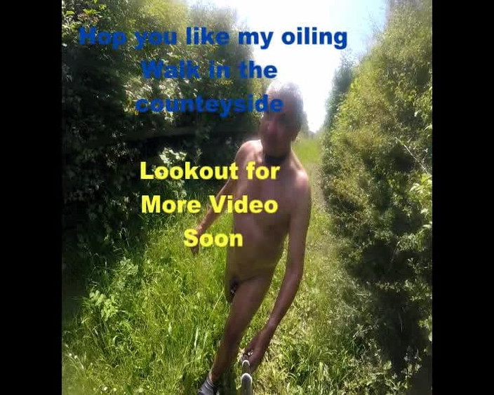 Andy: 油腻的一天外出散步