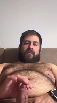 Eljodedor31: Nadržený medvěd se vrací domů z práce