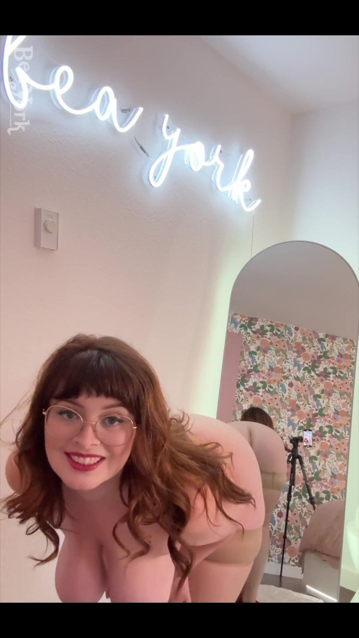 Bea York: Beni birden fazla açıdan izlemene bayılıyorum!