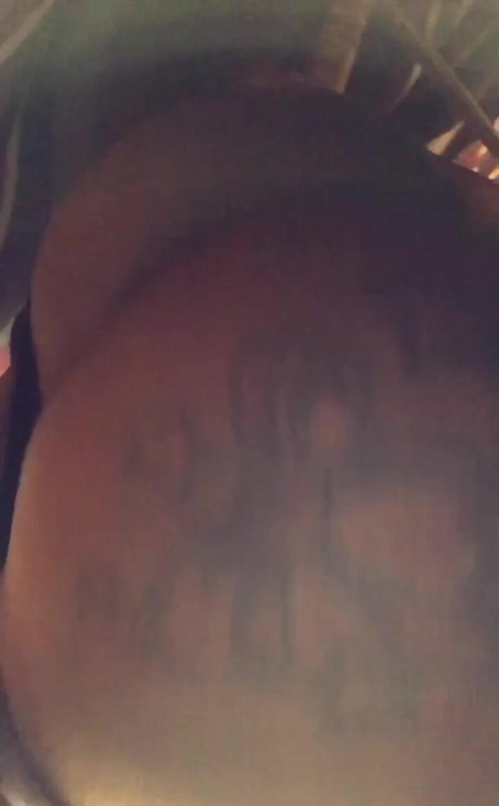 Juicy the houdini: Saya Hanya Suka Menonton Langkah Pantat Saya