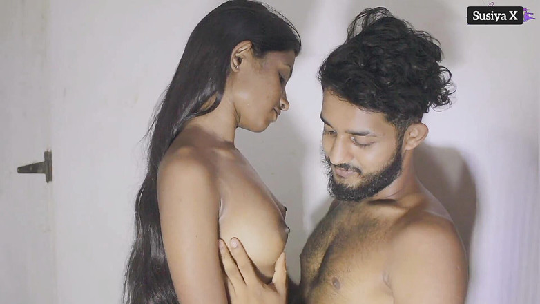 Shashi X: O curvă excitată cu țâțe mari o seduce pe colega de...