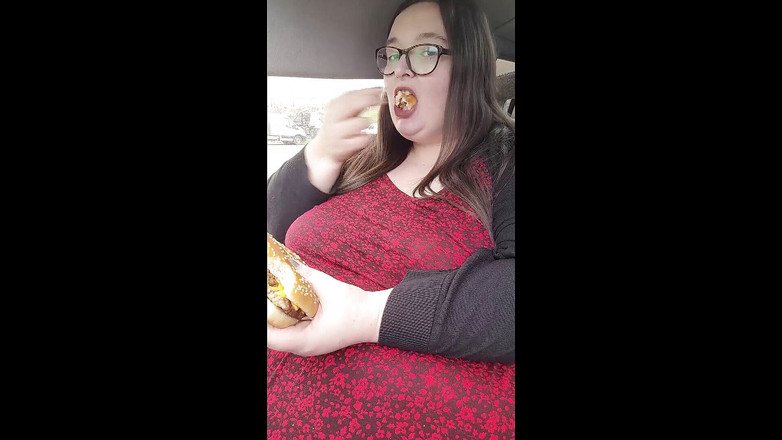 SSBBWLadyBrads: Saya suka menyumbat perut ini dengan BK