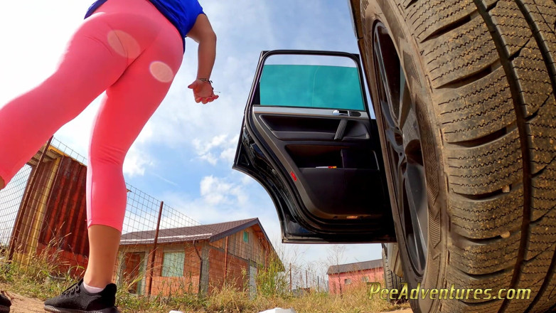 Pee Adventures: Fat girl pee a lot trough her tights