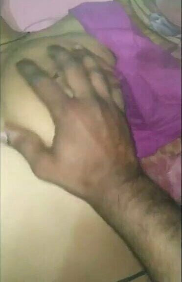 Sexyboy1: Desi Bhabhi grote borsten romantiek