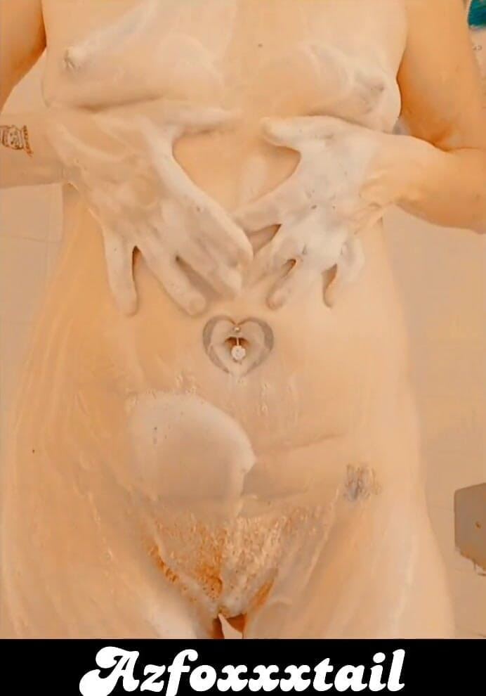AzFoxxxTailPhelicia: Shower bubble front1