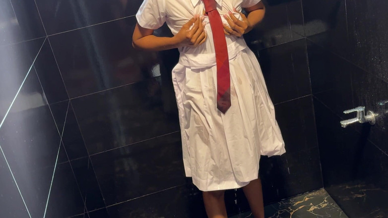 J kodi: Après L’école, Je Me Fais Baiser Par Mon Demi-frère, Jolie...