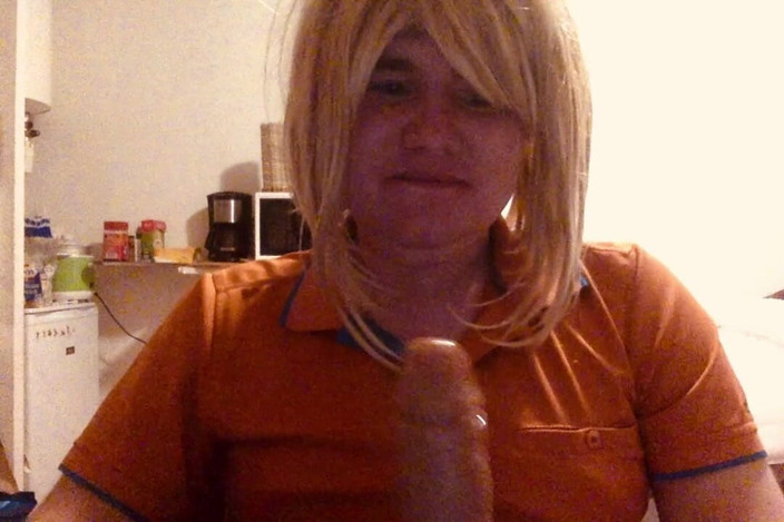 BifloXXX: Bifloxxx Cosplay Dildo Deepthroat