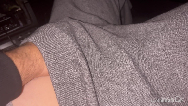 LeBonbonRose: Abang tiri melancap saya di dalam keretanya!