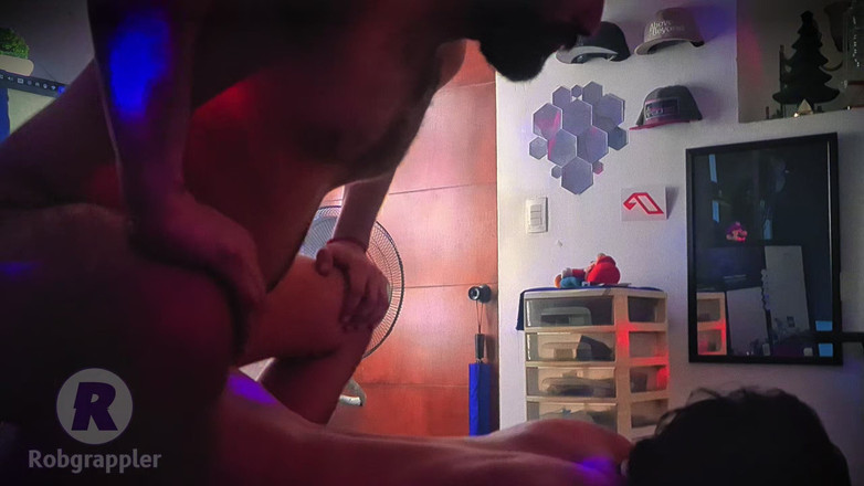 Robgrappler: Grob &amp;sinnlich Bohren einer schwuchtel