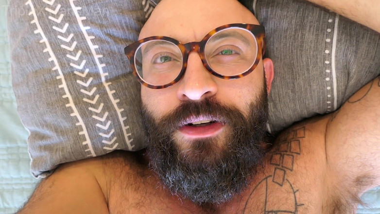 TripleXTransMan: Předvádím pro tebe moje chlupaté tělo a růžovou kundičku. Přijďte čichat...