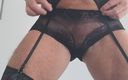 dragontrainer5: Trans crossdresser tira roupa e provoca lingerie