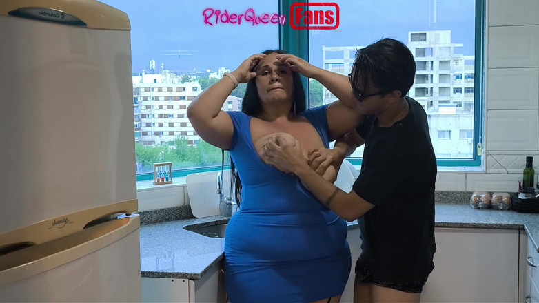 Riderqueen: キッチンの継母 - ファンのための動画