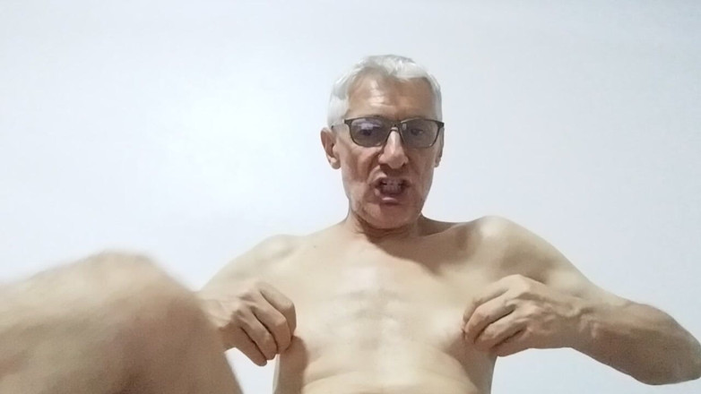 BDSM master top: Velká prsa