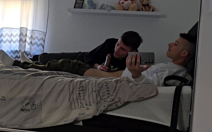 boyzxy212: Jen rychlé gay kouření v mezi