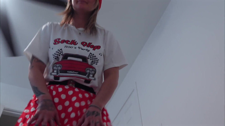 Kink in Time: Peyton's Sultry '50s Giantess Fantasy 4K POV Tiny Thrills Await!