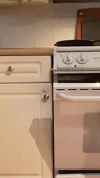 Pula afară în timp ce Tipul Maintance repară cuptorul