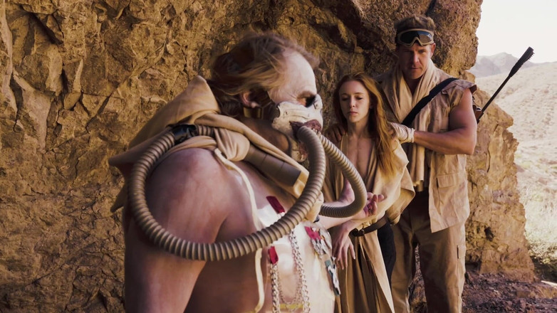 Cosplayground: Furiosa smeekt om geneukt te worden door een grote pik (Madi...