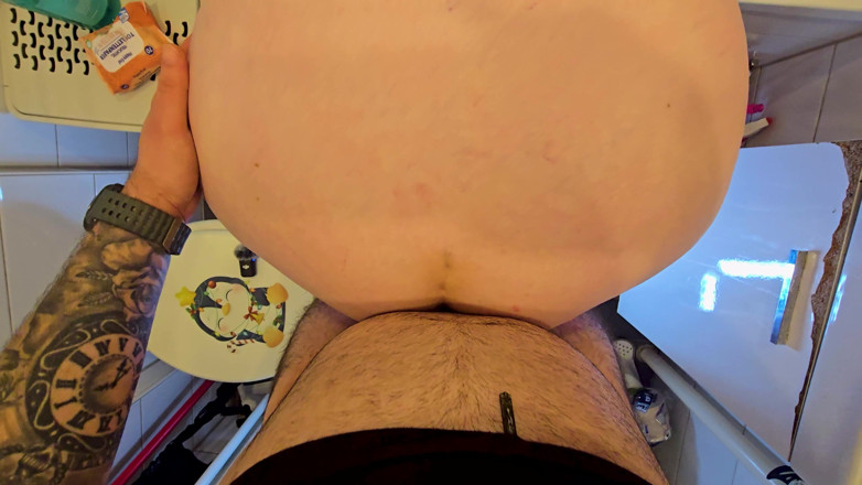 Ladybottox: La Studentessa Con La Coscia Grossa Implora Un Cazzo E...