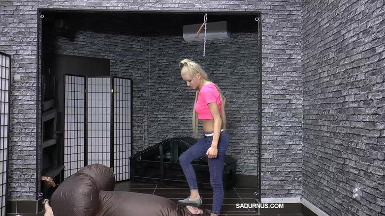 Sadurnus: Ariel dà un gran cazzo