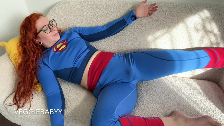 Veggiebabyy: Kryptonite, sph і тортури для яєць і члена змушують маленький член фута супердівчину жорстко кінчати