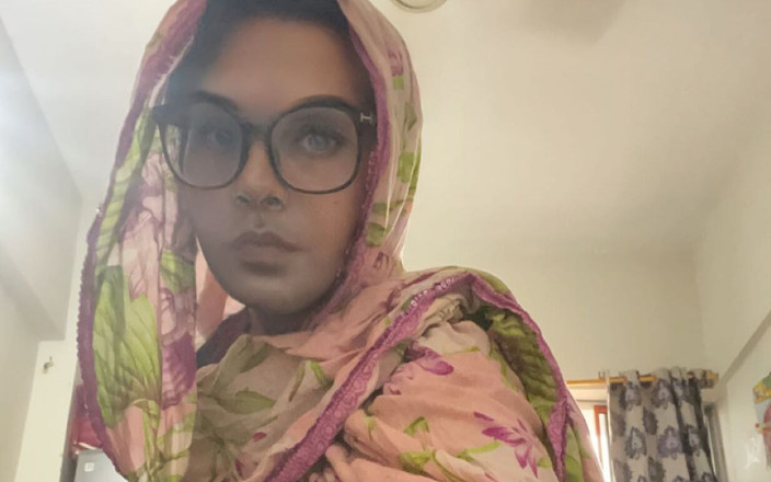 Apple00001: Sissy Středa Rutina