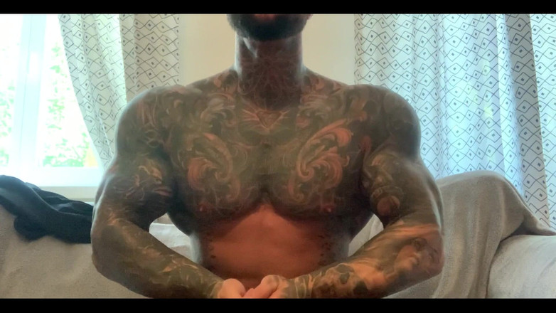 Jasons feet: 我把你缩小，你变得这么小。