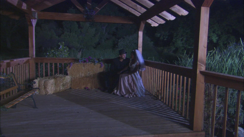 Pervy Studio: ブルネットのティーンは、ハードコアな性交の後にザーメンの負荷を飲み込む