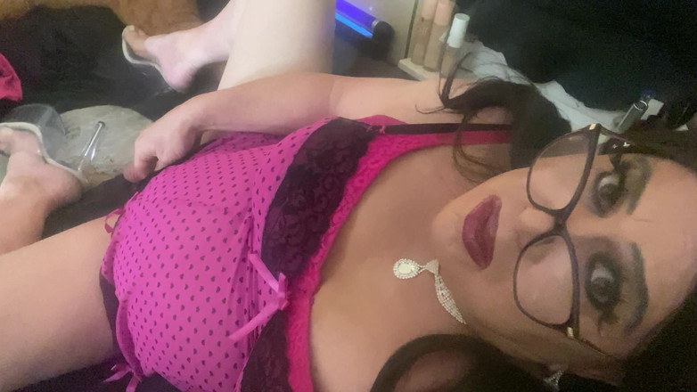 Krissy Sweets: Cd krissy sweets lagi asik muasin memeknya pakai mainan seks...