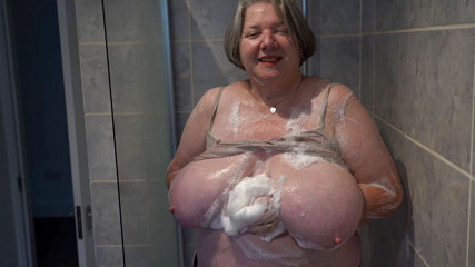 Chris44G: Chris44g - Showertime fun