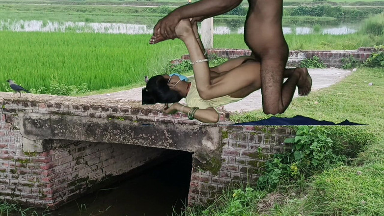 RAKP355: Video seks gadis kampus pertama kali muslim India