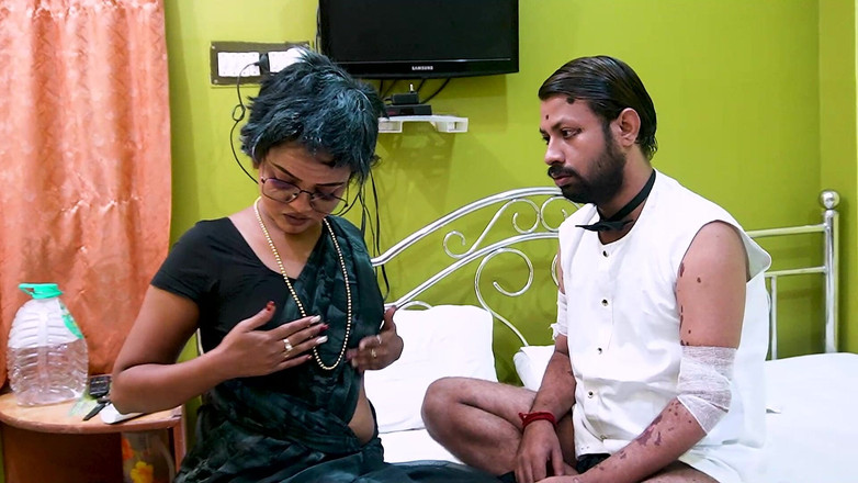 Queen star Desi: Schüler kontrollieren sich nicht, wenn er seinen sexy lehrer sieht,...