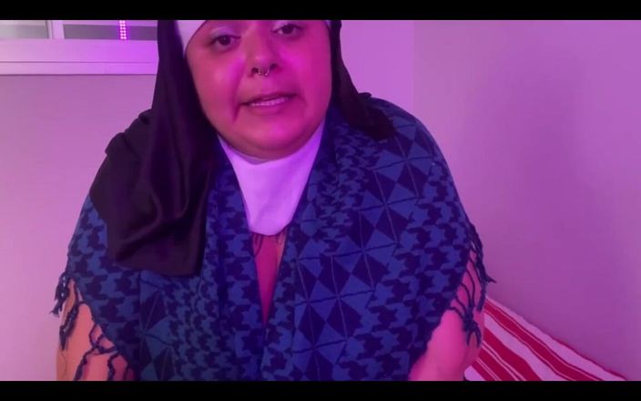 Mary Jhuana: Suora impertrice a nascondersi - Mary Jrea