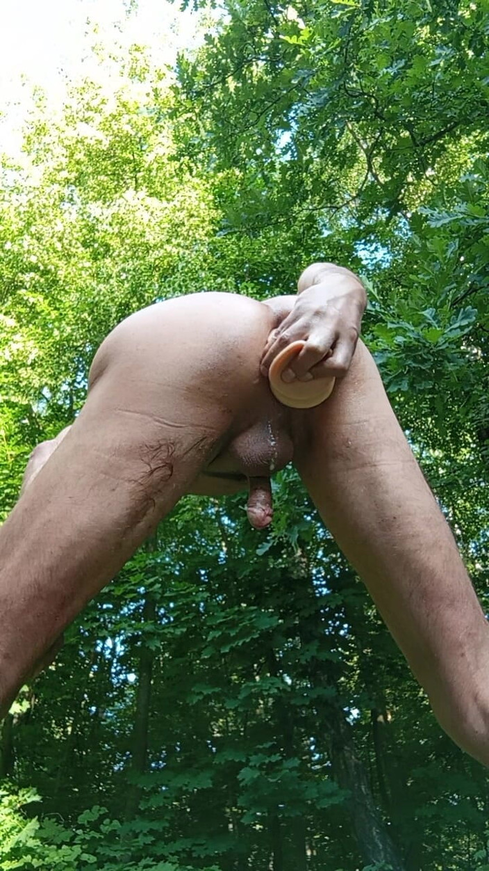 MaxonFF: My Ass Cums and My Dick Squirts