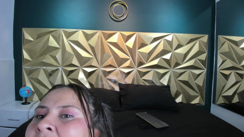 Colombianas amateur: 性感表演裸体自慰硬