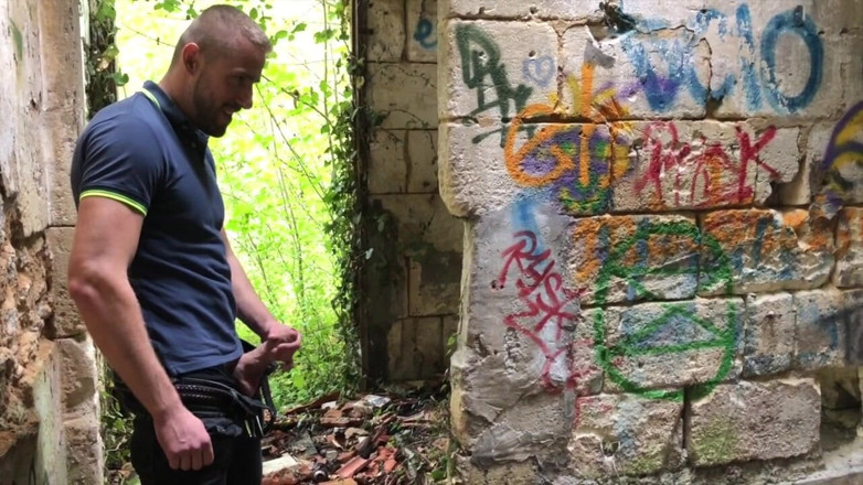 SEX WITH STRAIGHT BOY CURIOUS: Creampied outdoor by sexy straight outdoor