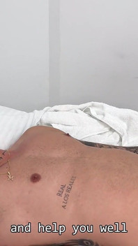 Milf masseuse wordt hard geneukt en kreunt hard - Danner Mendez en Carla Morelli